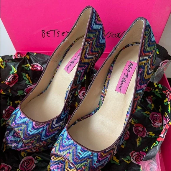 Betsey Johnson Colorful Zigzag Platform Heels NEW - Picture 4 of 11